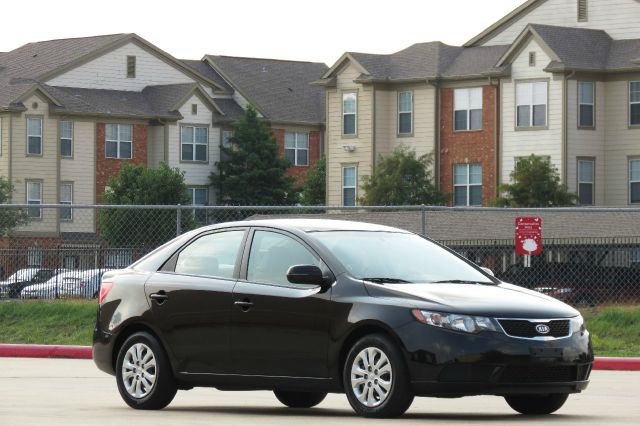 2011 Kia Forte Open-top