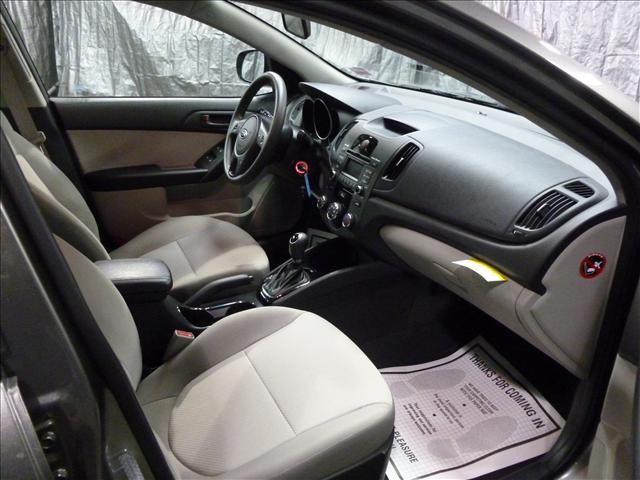 2011 Kia Forte Open-top