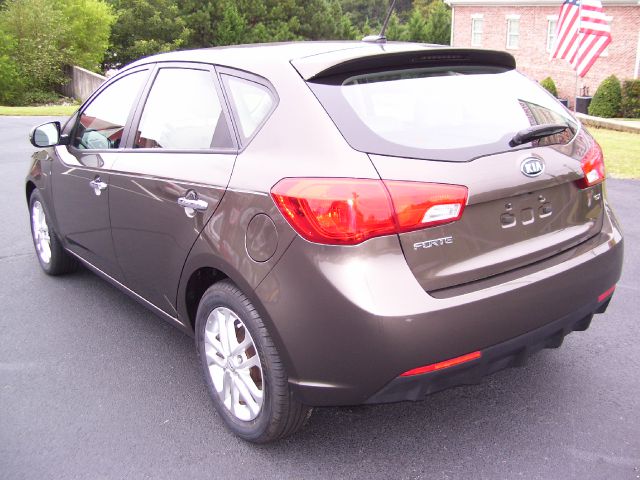 2011 Kia Forte Open-top