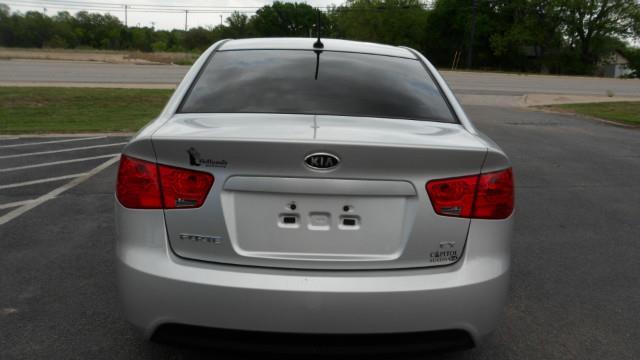 2011 Kia Forte Open-top