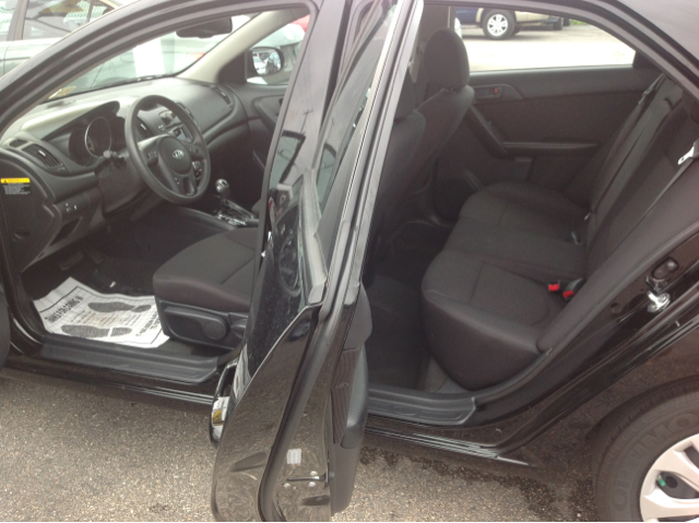 2012 Kia Forte Open-top