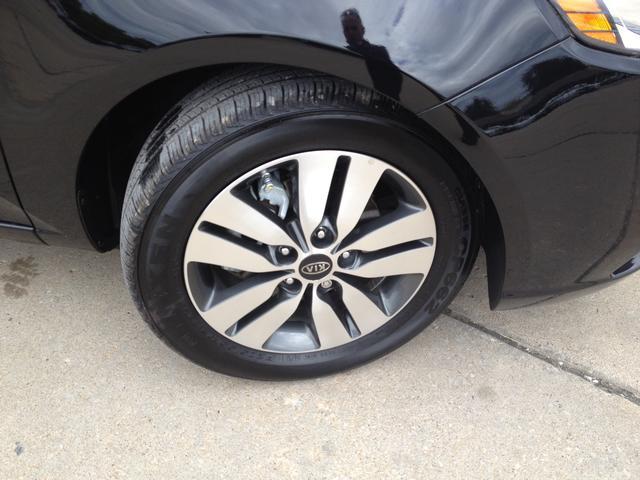 2013 Kia Forte Open-top