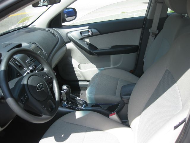 2013 Kia Forte Open-top