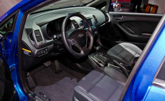 2014 Kia Forte Open-top