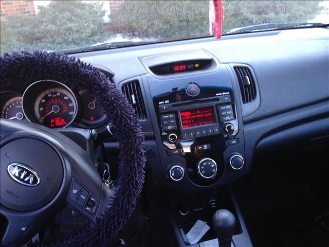 2010 Kia Forte Koup Unknown