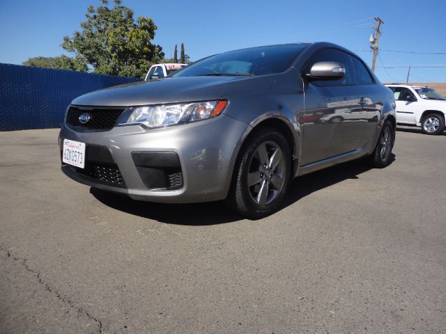 2010 Kia Forte Koup Open-top