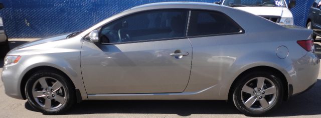 2010 Kia Forte Koup Open-top