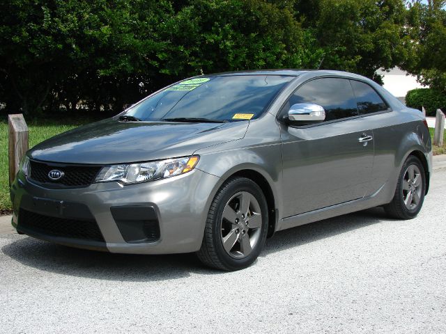 2010 Kia Forte Koup Open-top