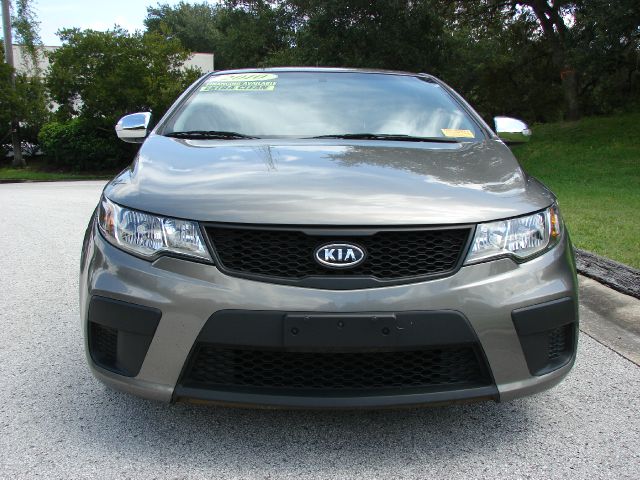 2010 Kia Forte Koup Open-top