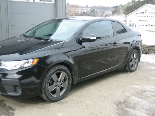 2010 Kia Forte Koup Open-top