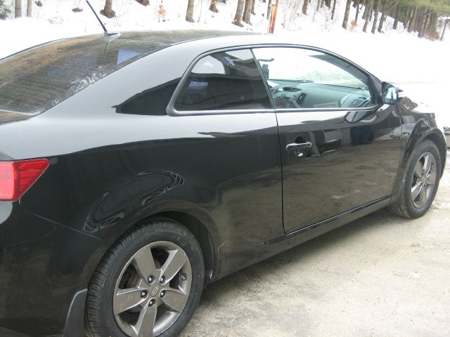 2010 Kia Forte Koup Open-top