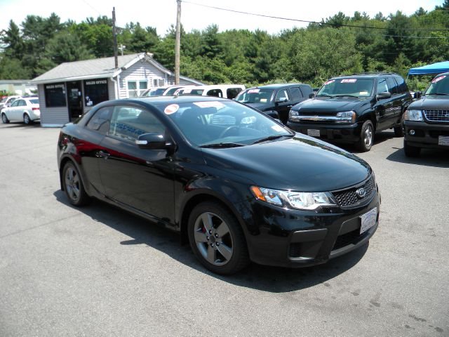 2010 Kia Forte Koup Open-top