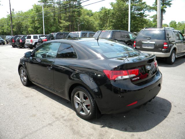 2010 Kia Forte Koup Open-top