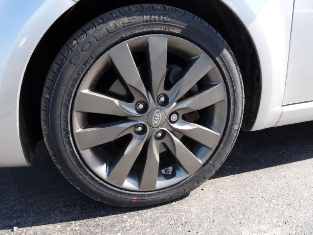 2012 Kia Forte Koup AWD, REAR DVD, Navigation, 3RD ROW, Mem/heat Seats