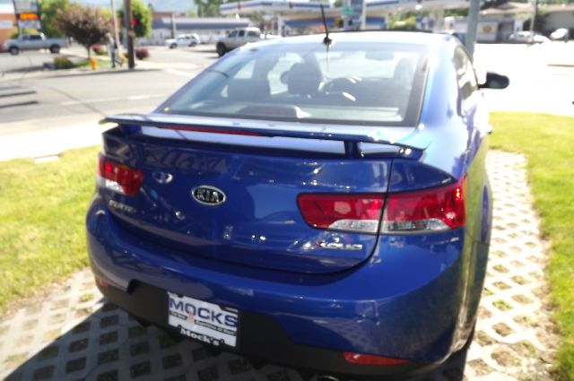2012 Kia Forte Koup AWD, REAR DVD, Navigation, 3RD ROW, Mem/heat Seats
