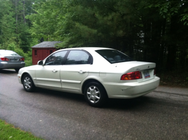2001 Kia Optima Elk Conversion Van