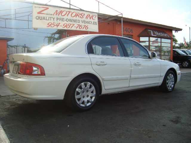 2003 Kia Optima Elk Conversion Van