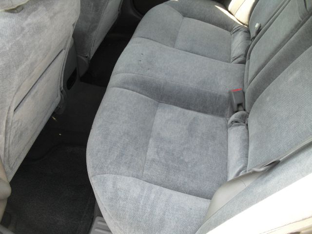 2004 Kia Optima Open-top