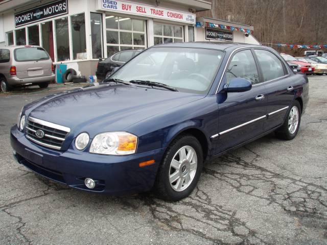 2004 Kia Optima Open-top