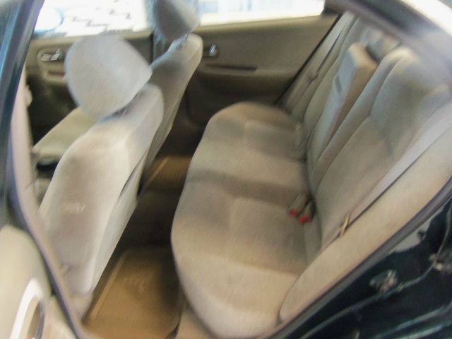 2004 Kia Optima Open-top