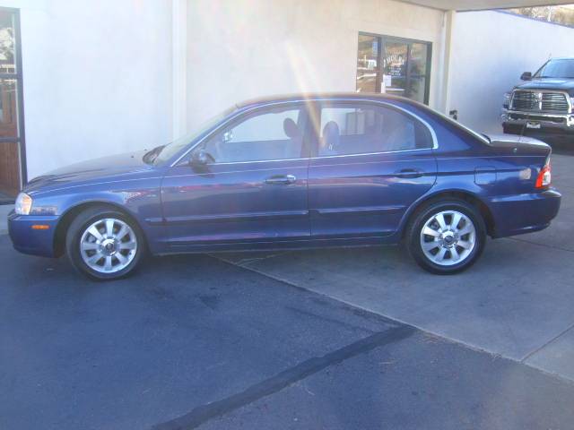 2004 Kia Optima Elite,nav,moon,dvd,chrome Wheels