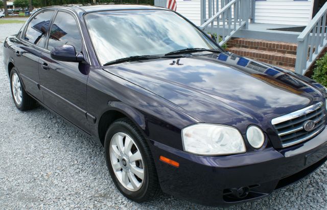 2006 Kia Optima 2006 Ford LX