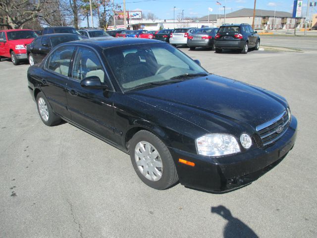 2006 Kia Optima 1998 Jaguar 8