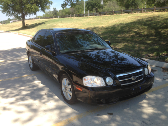2006 Kia Optima 2006 Ford LX