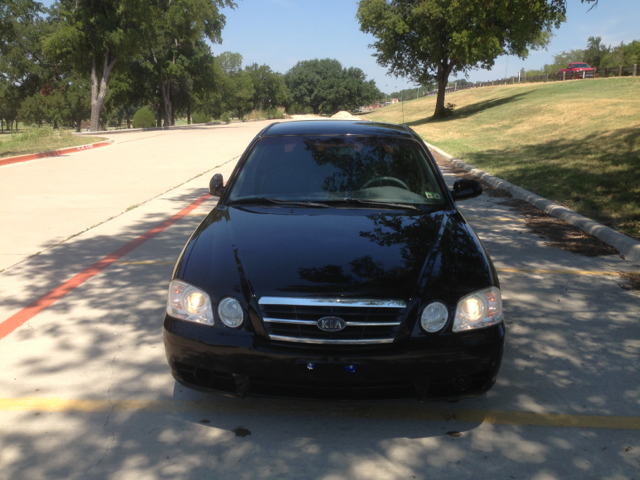 2006 Kia Optima 2006 Ford LX