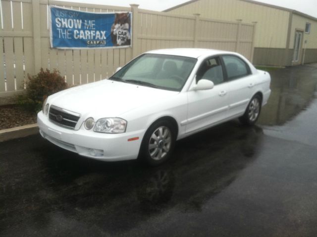 2006 Kia Optima 2006 Ford LX