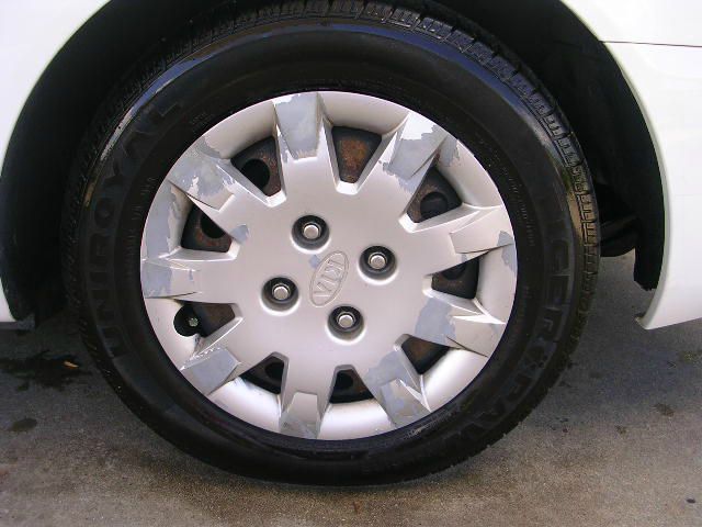 2006 Kia Optima 1998 Jaguar 8