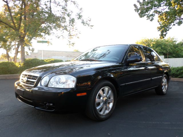 2006 Kia Optima 2006 Ford LX