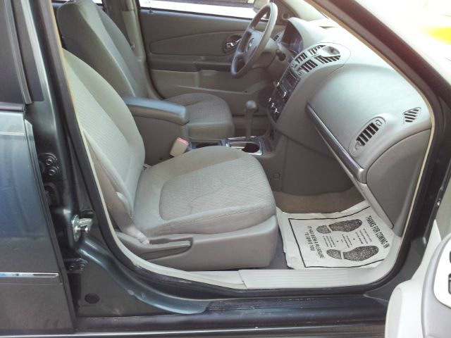 2006 Kia Optima 2006 Ford LX