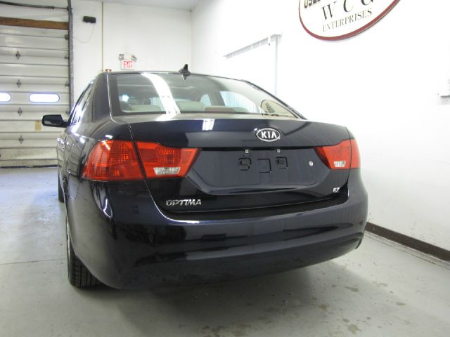 2009 Kia Optima Open-top