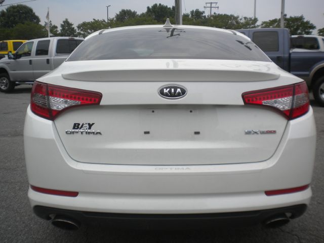 2011 Kia Optima AUTO RWD