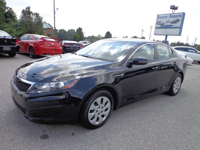 2011 Kia Optima 2.0T Avant Quattro