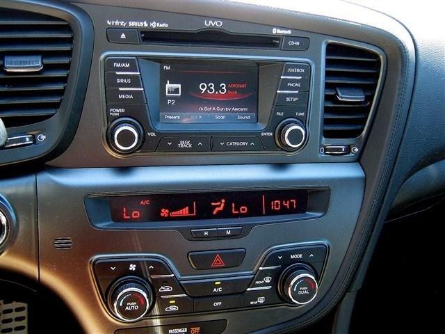 2012 Kia Optima AWD, REAR DVD, Navigation, 3RD ROW, Mem/heat Seats