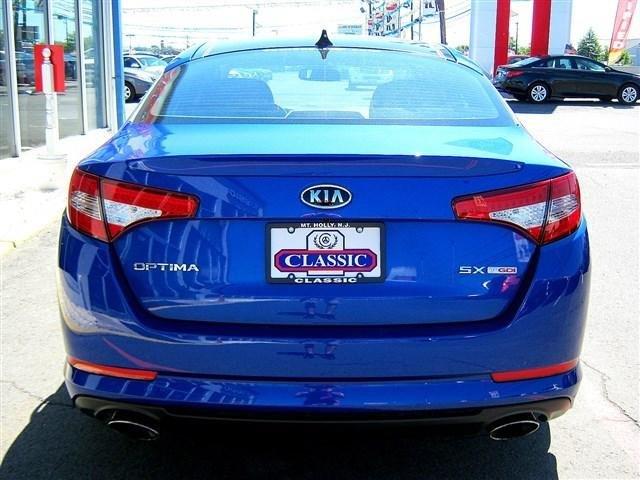 2012 Kia Optima AWD, REAR DVD, Navigation, 3RD ROW, Mem/heat Seats