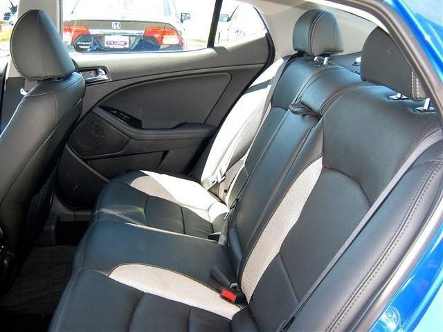 2012 Kia Optima AWD, REAR DVD, Navigation, 3RD ROW, Mem/heat Seats