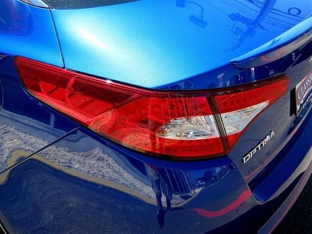 2012 Kia Optima AWD, REAR DVD, Navigation, 3RD ROW, Mem/heat Seats