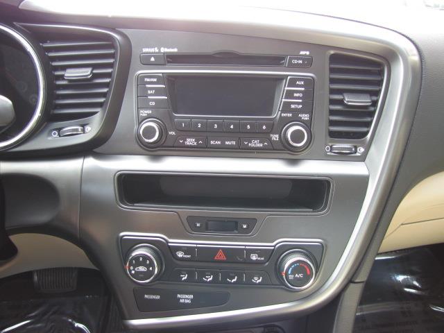 2012 Kia Optima 4dr Sdn Man S