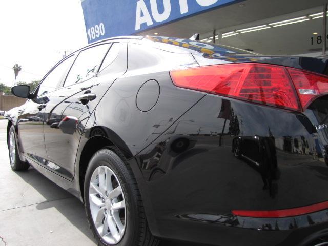 2012 Kia Optima 4dr Sdn Man S