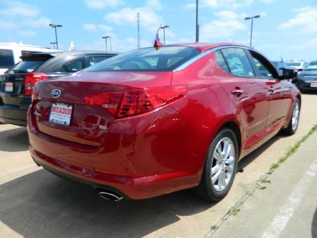 2012 Kia Optima 4dr Sdn Man S