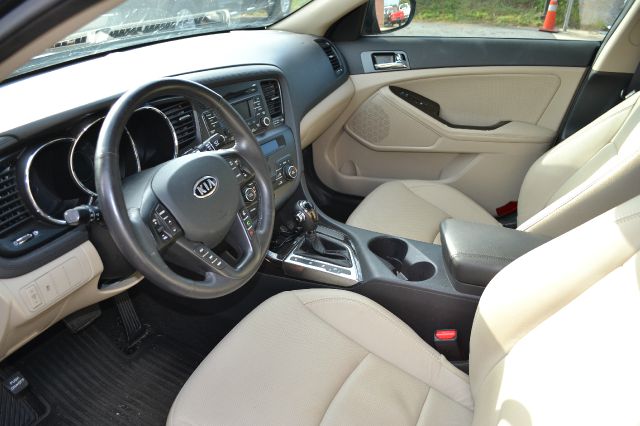 2012 Kia Optima 2WD LTZ