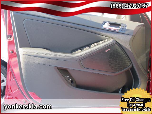 2012 Kia Optima V6 5-speed AT