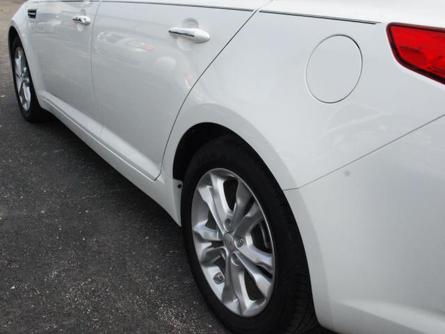 2012 Kia Optima Open-top