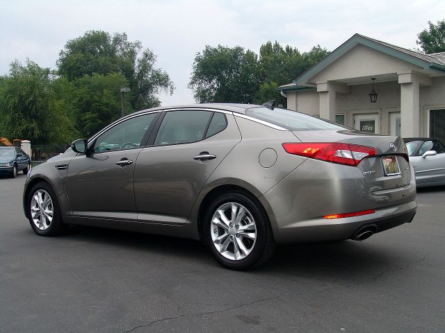 2012 Kia Optima V6 5-speed AT