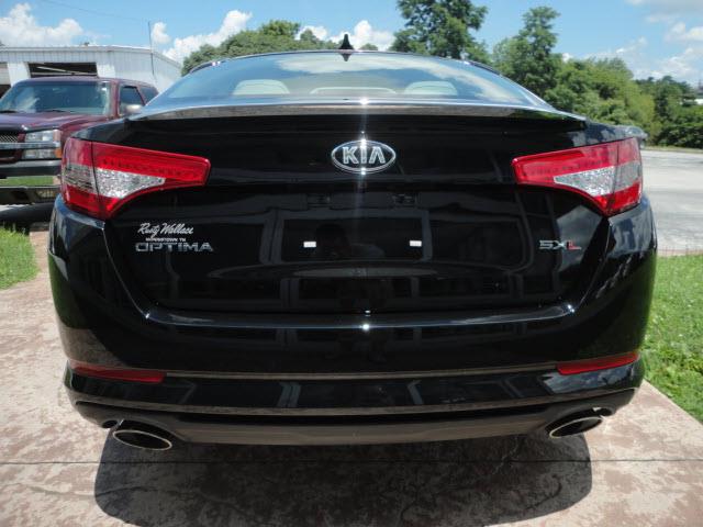 2013 Kia Optima AWD, REAR DVD, Navigation, 3RD ROW, Mem/heat Seats