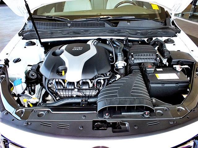 2013 Kia Optima AWD, REAR DVD, Navigation, 3RD ROW, Mem/heat Seats