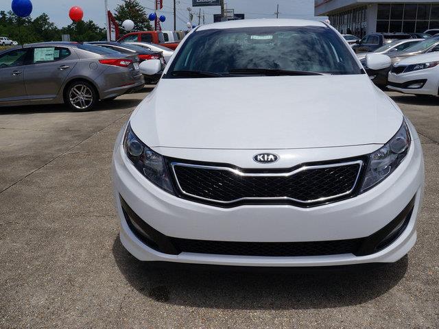 2013 Kia Optima AWD, REAR DVD, Navigation, 3RD ROW, Mem/heat Seats